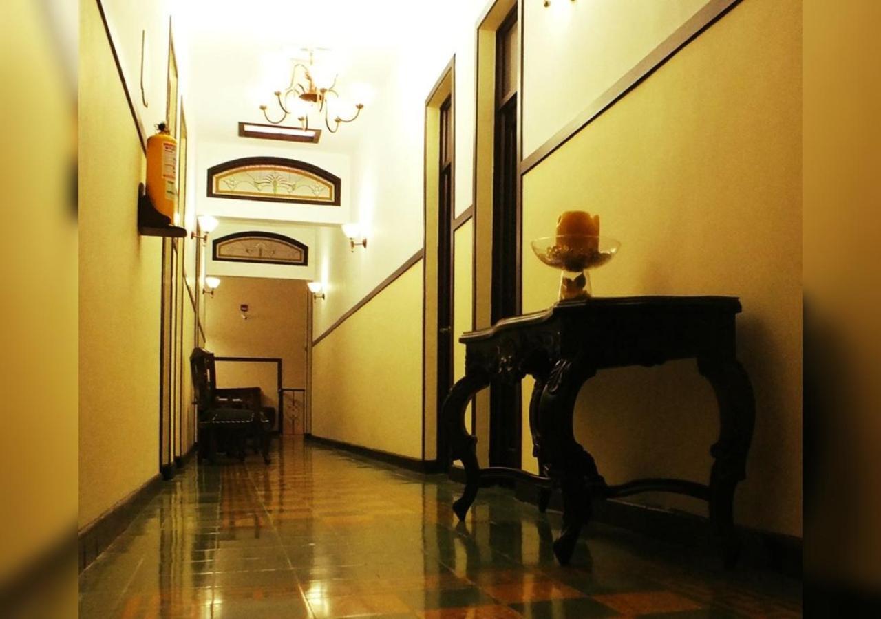 Отель Casa Escobar Буга Экстерьер фото