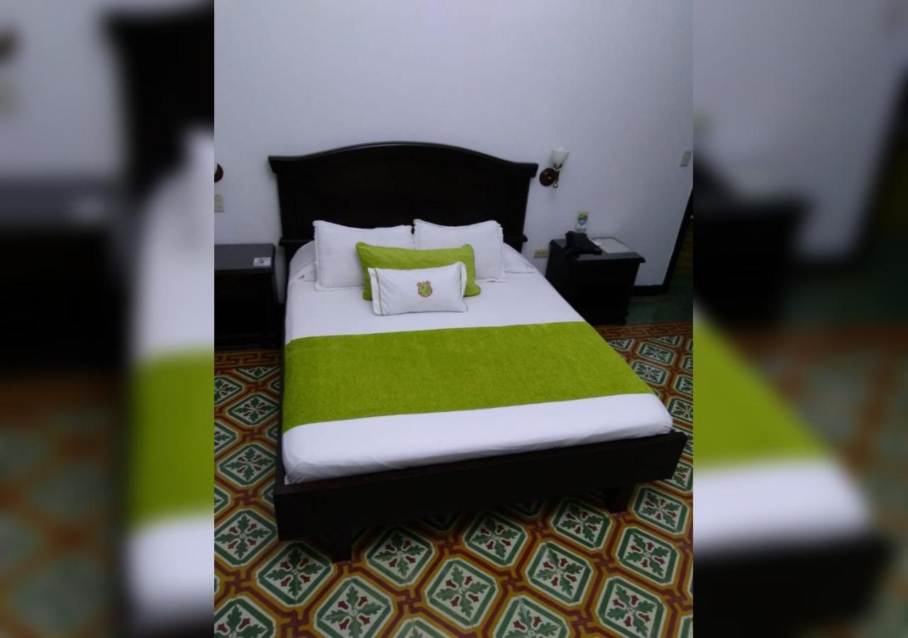 Отель Casa Escobar Буга Экстерьер фото