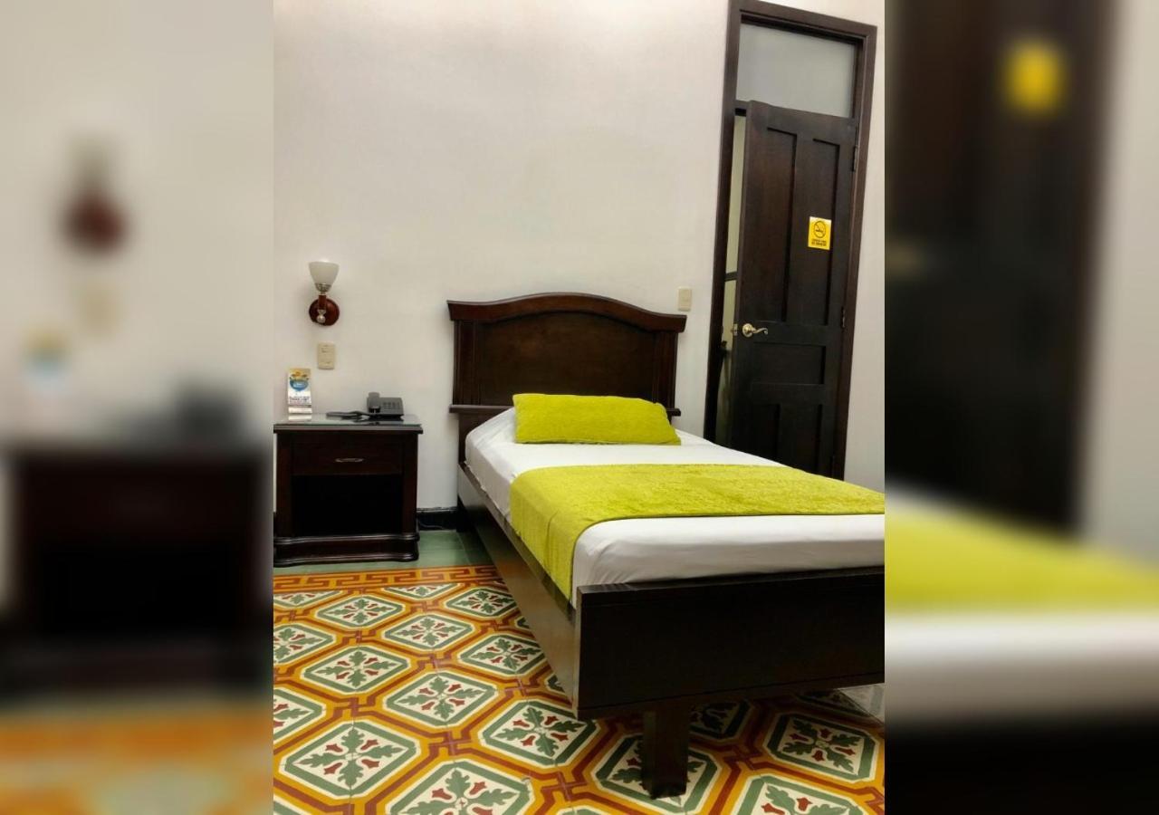 Отель Casa Escobar Буга Экстерьер фото