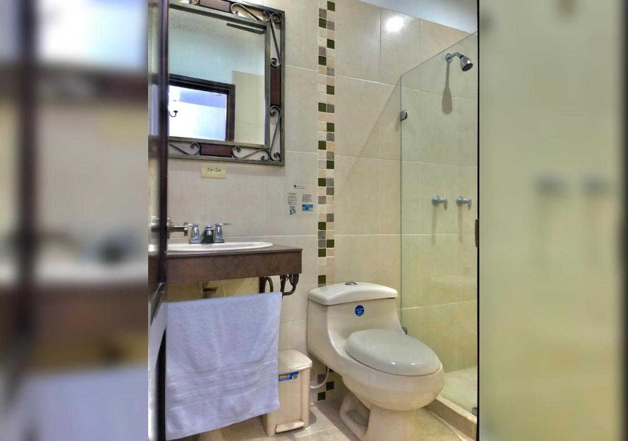 Отель Casa Escobar Буга Экстерьер фото